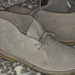 Clark’s suede desert boot